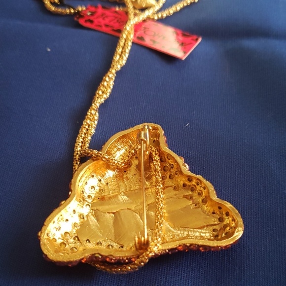 BETSEY JOHNSON CRYSTAL. POOP EMOJI NECKLACE - Picture 4 of 4